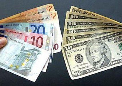 المفوضية الأوروبية تدعو لاستبدال الدولار باليورو