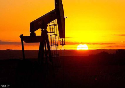 أسعار النفط تنهي الأسبوع على مكاسب