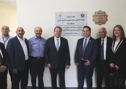 عواد والخالدي يتفقدان عددا من المشافي ببيت لحم