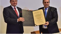 سلمان يمنح ممثل بولندا السابق  شهادة مواطنة فخرية