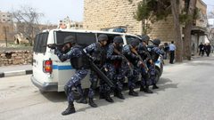 الشرطة: اصابة مواطن بإشكال عائلي شرق نابلس