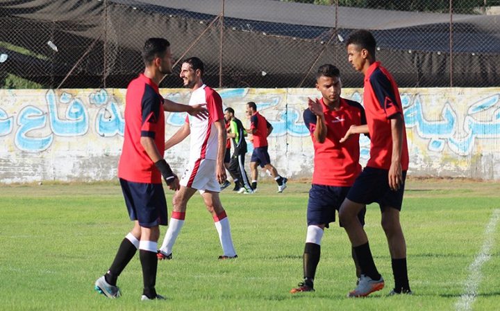 "الحوانين" يواصلون التقدم والأهلي يتعادل مع الدير