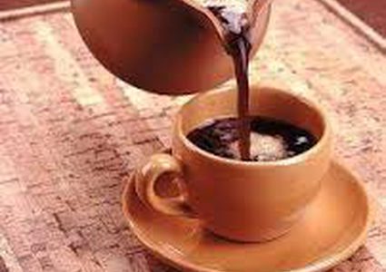 ما هي "العادة الخاطئة"التي نرتكبها عند شرب القهوة؟