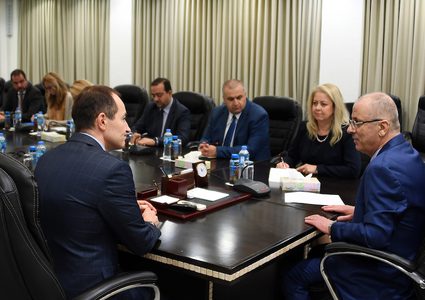 رئيس الوزراء الفلسطيني د.رامي الحمد الله يستقبل وفداً من البرلمان الأوروبي في مدينة رام الله، ويطلعه على آخر الأوضاع السياسية.