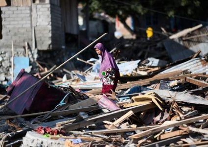 العثور على 1944 جثة بعد الزلزال الذي ضرب اندونيسيا