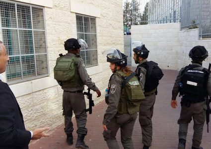 قوات الاحتلال تقتحم عيادة "الأونروا" بالقدس