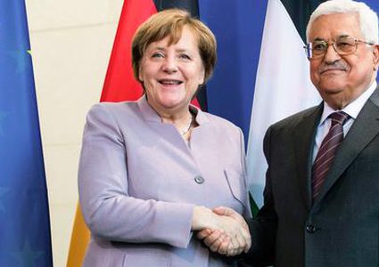 الرئيس يتلقى اتصالا هاتفيا من ميركل