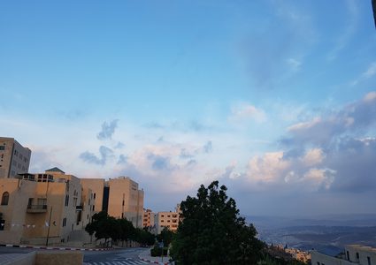 الطقس: فرصة ضعيفة لسقوط أمطار خفيفة