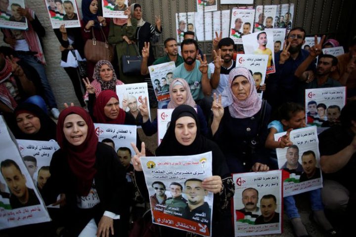اعتصام تضامني مع الأسرى في سجون الاحتلال