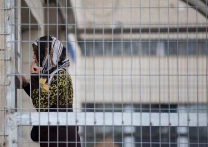 محكمة الاحتلال تؤجل النظر في قضية 3 أسيرات