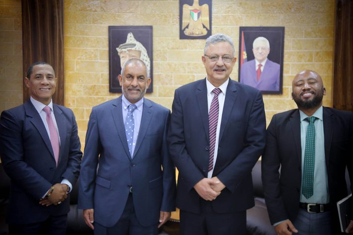 سفير جنوب افريقيا في طولكرم