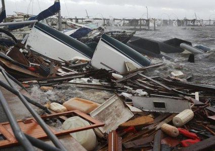 الإعصار مايكل يضرب فلوريدا بسرعة 25 كم في الساعة