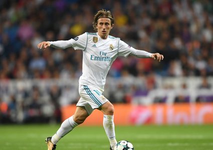 إنتر ميلان يستسلم في صفقة مودريتش.. ويتمسك بصديقه