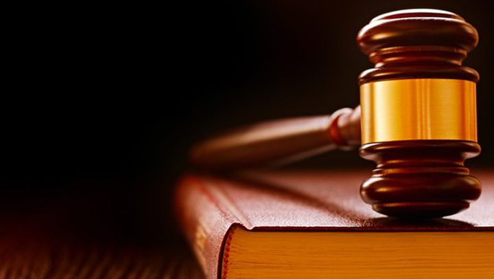 الحكم بالسجن خمسة سنوات لمتهم بالخيانة