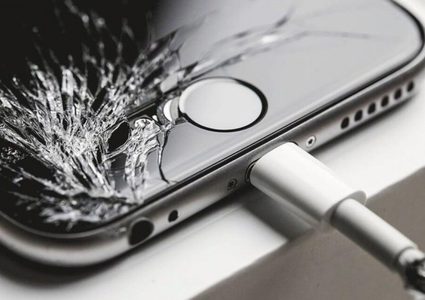 آبل تبتكر حلا لمنع تحطم أجهزتها رغم سقوطها!