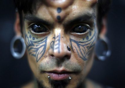 عبدة الشيطان يقتلون 4 أشخاص ليربحوا في اليانصيب!