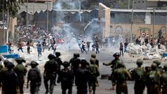 إصابات بالاختناق عقب مهاجمة قوات الاحتلال المصلين