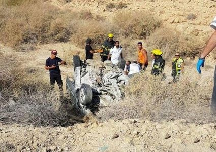 مقتل إسرائيليين بحادث سير في النقب