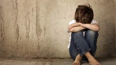 صدمات الطفولة تسرّع شيخوخة الحمض النووي