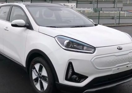 كيا تطلق سيارة كهربائية مميزة