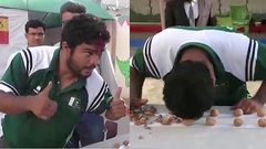 باكستاني يحطم رقما قياسيا بقوة رأسه!