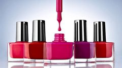مواد سمية في طلاء الأظافر ترتبط بالعقم والسرطان