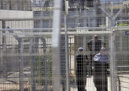 لليوم الـ40- الأسيرات يرفضن الخروج للفورة