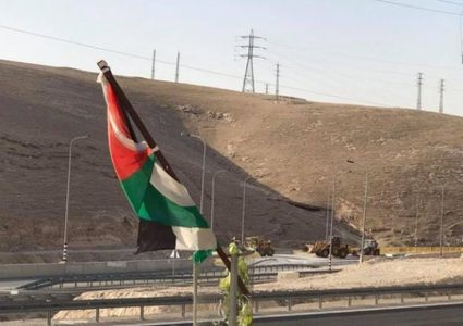 منع الاحتلال من التصرف بأراضي الخان الأحمر