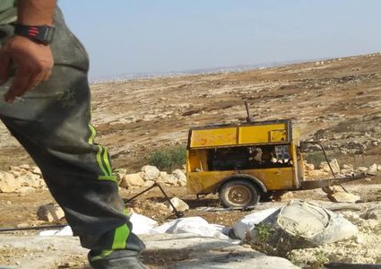 الاحتلال يستولي على معدات فلسطينية جنوب الخليل