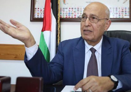 شعث يطلع رئيس برلمان ليتوانيا على آخر التطورات