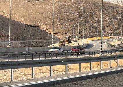 تعزيزات كبيرة للاحتلال أمام الخان الأحمر