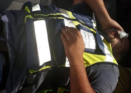 خارجون عن القانون يعتدون على ضابط دورية السلامة