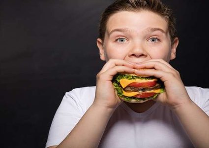 كيف تؤثر العادات الغذائية على الأجيال القادمة