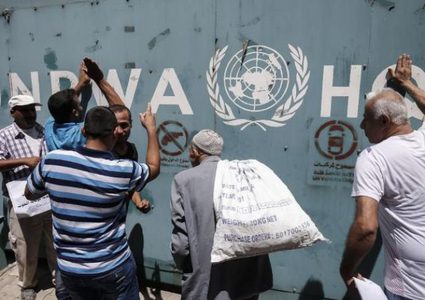 سفير اسرائيلي سابق: الأردن يستغل قضية اللاجئين