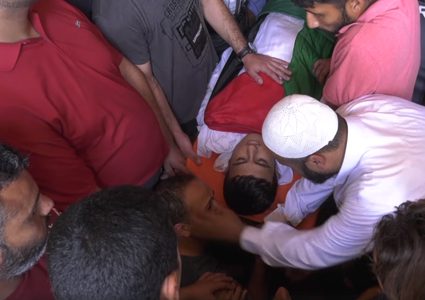 تشييع جثمان الشهيد عفيفي محمود عفيفي في مدينة غزة