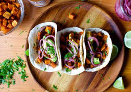 طريقة عمل تاكو البطاطا الحلوة