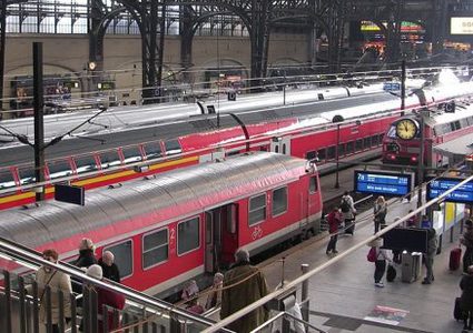 إطلاق نار واحتجاز رهينة في محطة للقطار بألمانيا