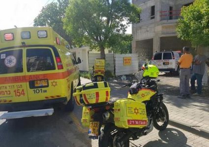 وفاة عامل على حاجز للاحتلال