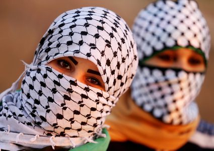 غزة: اشتباكات بين قوات الاحتلال والشبان