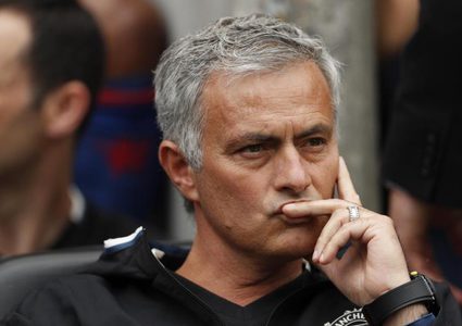 مورينيو مهدد بالغياب عن مواجهة تشيلسي