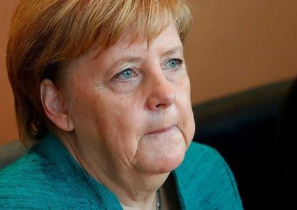 ميركل تتعهد بـ"استعادة الثقة"