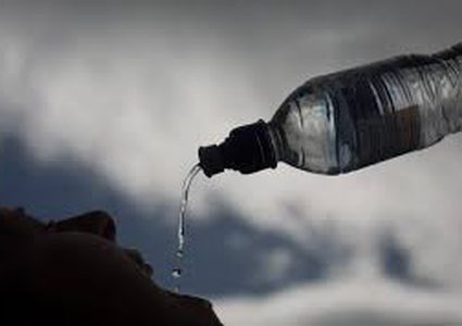 امرأة لم تشرب المياه منذ 64 عاما!