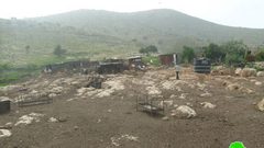 الاحتلال يصور منشآت المواطنين في خربة "يرزا"