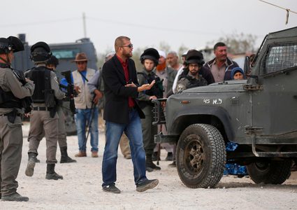 الاحتلال يهدم منزلا في يطا جنوب الخليل لعائلة مكونة من 22 فردا