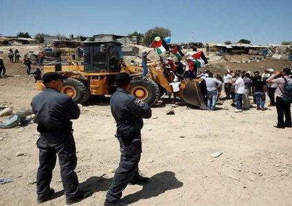 الاحتلال يستخدم مسدس جديد في الخان الأحمر