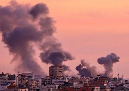 قوات الاحتلال تدعي قصف مواقع عسكرية في قطاع غزة