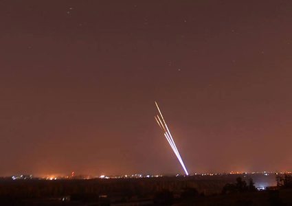 يديعوت: طريقة اطلاق القذائف هذه المرة "غير مسبوقة"