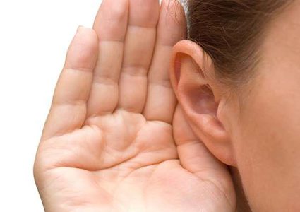 فيسبوك تطور تقنية "تُسمع" الصم عبر الجلد!