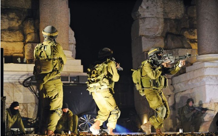 اعتقالات بمداهمات ليلية بالضفة