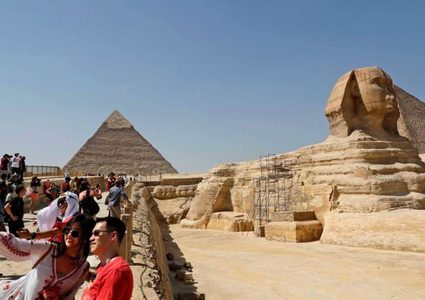 استطلاع يتوقع قفزة في الاقتصاد المصري